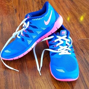 Youth Nike Free 5.0